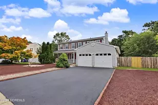 1075 Torremolinos Ct, Toms River Township, NJ 08753 - Photo 3
