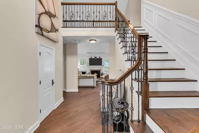 42 W Parsonage Way, Manalapan Township, NJ 07726 - Photo 5
