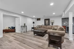 42 W Parsonage Way, Manalapan Township, NJ 07726 - Photo 37