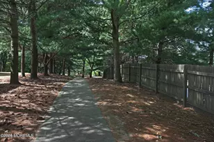 113 Dundee Ct, Aberdeen Township, NJ 07747 - Photo 15