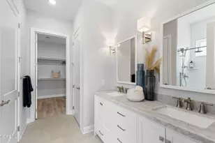 25 Hydrangea Dr, Manalapan Township, NJ 07726 - Photo 17
