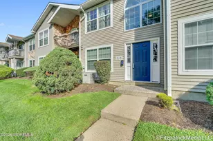 93 Diane Dr, Tinton Falls, NJ 07753 - Photo 3
