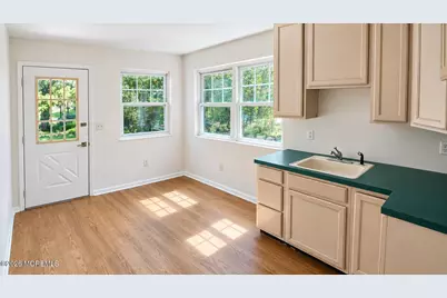 5 Sandburg Drive, Morganville, NJ 07751 - Photo 21