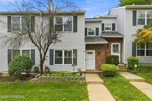 60 Hickory Ct, Jamesburg, NJ 08831 - Photo 1