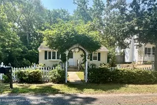 706 Riverside Dr, Berkeley, NJ 08721 - Photo 3