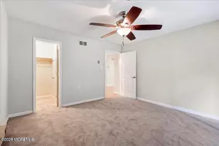70 Overlook Way, Manalapan Township, NJ 07726 - Photo 19