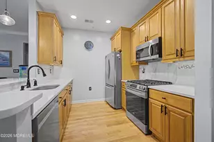 422 Sophee Ln, Lakewood, NJ 08701 - Photo 9