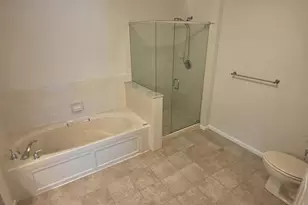 111 Shinnecock Dr, Manalapan Township, NJ 07726 - Photo 11