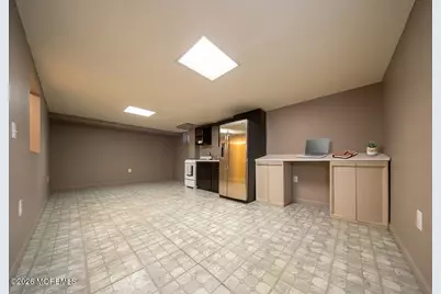 7 Porsche Drive, Matawan, NJ 07747 - Photo 25