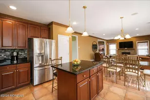 19 Bloomfield Rd, Manalapan Township, NJ 07726 - Photo 11