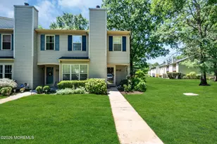 33 Trumbull Dr, Freehold, NJ 07728 - Photo 1