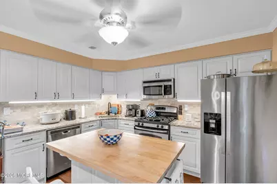 33 Trumbull Drive #12, Freehold, NJ 07728 - Photo 11