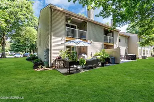 33 Trumbull Dr, Freehold, NJ 07728 - Photo 25