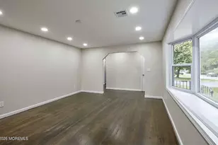 560 Garrett Hill Blvd, Belford, NJ 07718 - Photo 11