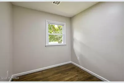 560 Garrett Hill Boulevard, Belford, NJ 07718 - Photo 19