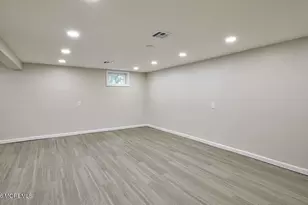 560 Garrett Hill Blvd, Belford, NJ 07718 - Photo 23