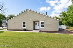 99 Oak Ln, Eatontown, NJ 07724 - Photo 37