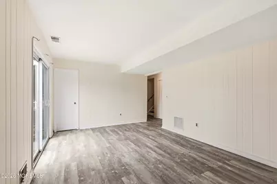 853 Neptune Avenue, Beachwood, NJ 08722 - Photo 17