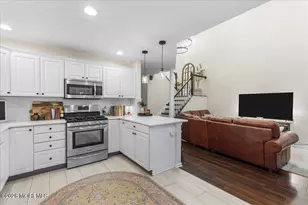 8 Waterville Rd, Manalapan Township, NJ 07726 - Photo 15
