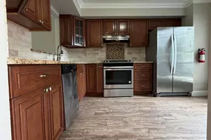 155 Tanglewood Pl, Morganville, NJ 07751 - Photo 9