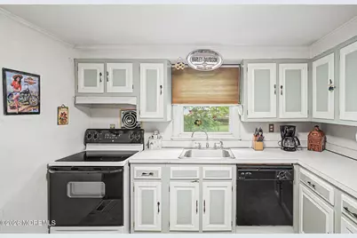 718 Barberry Drive, Brick, NJ 08723 - Photo 9