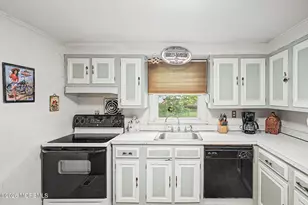 718 Barberry Dr, Brick, NJ 08723 - Photo 9