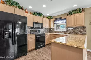 38 Fontana St, Toms River Township, NJ 08757 - Photo 13