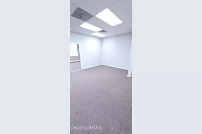 155 N Washington Avenue #305, Bergenfield, NJ 07621 - Photo 5