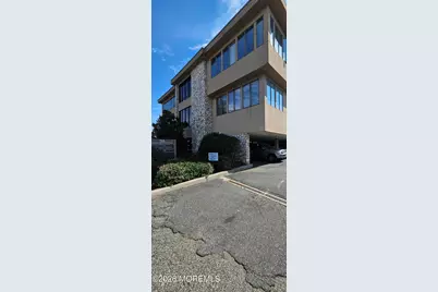 155 N Washington Avenue #305, Bergenfield, NJ 07621 - Photo 3