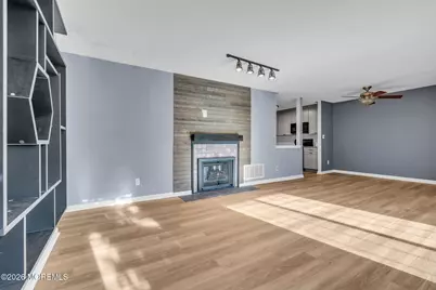 106 Frontier Way, Tinton Falls, NJ 07753 - Photo 9