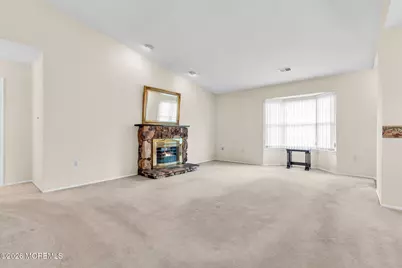 3 Ivy Ridge Close, Freehold, NJ 07728 - Photo 5