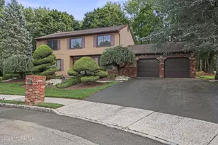 28 Buttonwood Dr, Marlboro Township, NJ 07746 - Photo 3