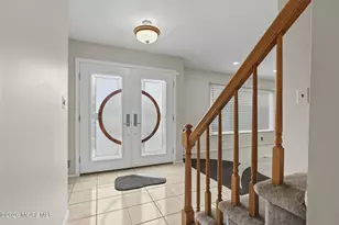 28 Buttonwood Dr, Marlboro Township, NJ 07746 - Photo 5