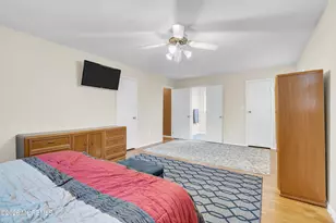 121 Bar Harbor Rd S, Freehold, NJ 07728 - Photo 25