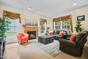 21 Angelique Ct, Morganville, NJ 07751 - Photo 7