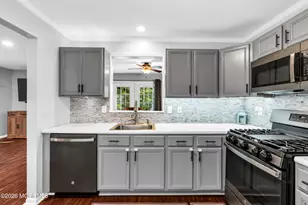 118 Evergreen Ct, Freehold, NJ 07728 - Photo 3