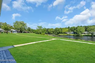605B Lake Point Dr, Lakewood, NJ 08701 - Photo 7