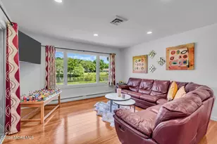 605B Lake Point Dr, Lakewood, NJ 08701 - Photo 11
