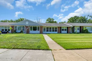 605B Lake Point Dr, Lakewood, NJ 08701 - Photo 55
