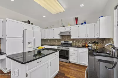 411 Perry Street, Morganville, NJ 07751 - Photo 15