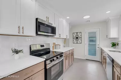 70 W George Street, Freehold, NJ 07728 - Photo 11