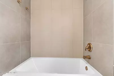 70 W George Street, Freehold, NJ 07728 - Photo 17