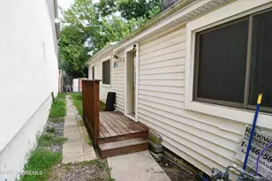 481 Center Ave, North Middletown, NJ 07748 - Photo 5