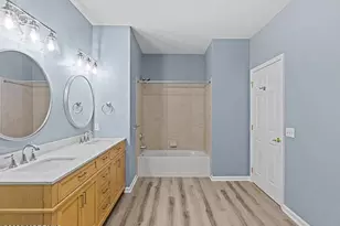 136 Mill Pond Wy, Eatontown, NJ 07724 - Photo 11