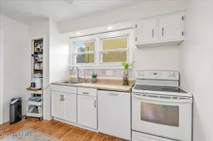 54 Chingarora Ave, Keyport, NJ 07735 - Photo 5