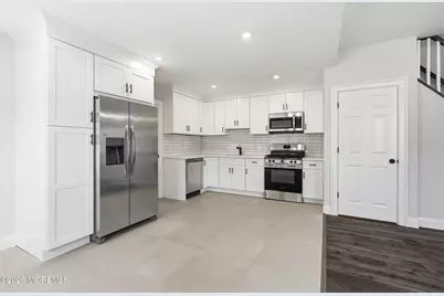 22 Washington Street, Long Branch, NJ 07740 - Photo 9