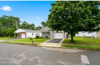 4 Doral Drive, Toms River Township, NJ 08757 - Photo 3