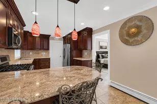 101 Oxford Ln, Aberdeen Township, NJ 07747 - Photo 15