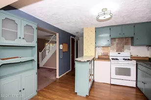 410 Middle Ln, Howell Township, NJ 07731 - Photo 7