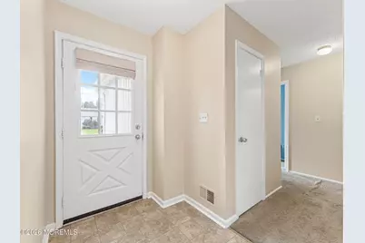 1461 Iroquois Court S, Toms River Township, NJ 08755 - Photo 5